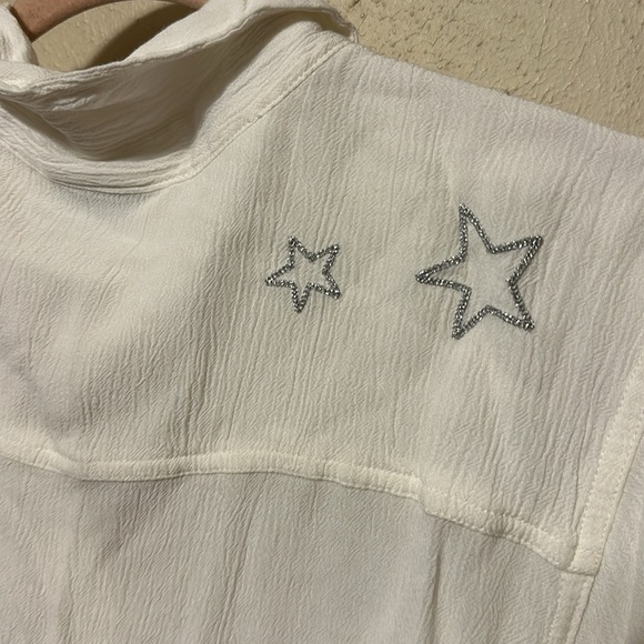 Torrid Taylor White button down shirt with embroidered silver stars Size 2X - Picture 9 of 11